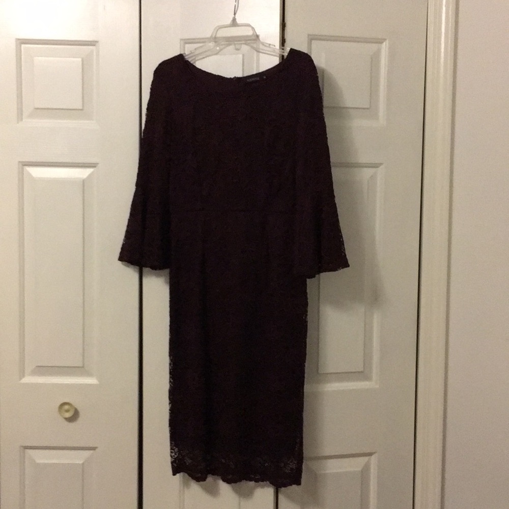 NWT Raisin Colored Dress with lace detail size M